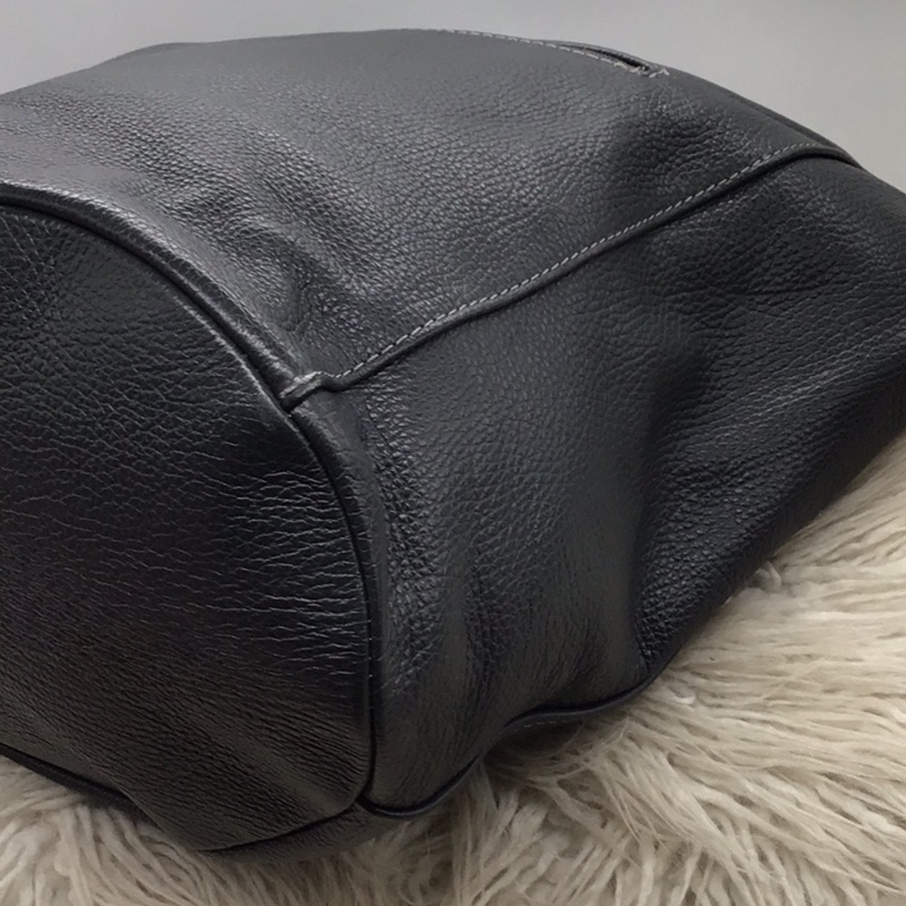 Lavorazione Artigianale Charcoal Gray Pebble Leather Crossbody Hobo Bag - Picture 6 of 14